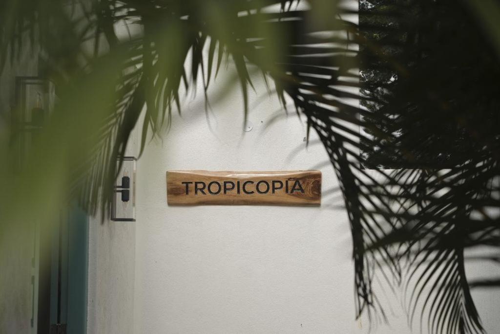 Tropicopia Hotel Mysore Eksteriør billede