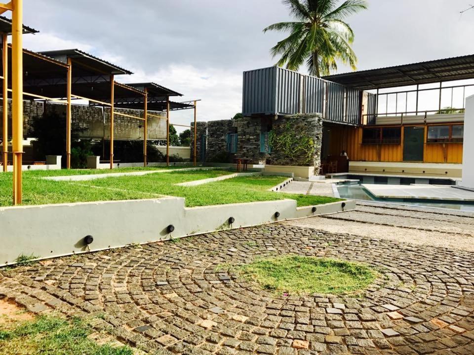 Tropicopia Hotel Mysore Eksteriør billede